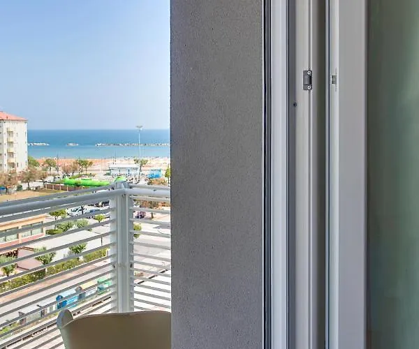 Geminus فندق تْشيزيناتيكو